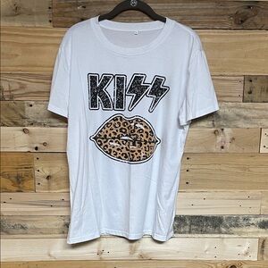 Kiss Size XL White and Brown Cheetah Print Graphic Soft Short Sleeve T-Shirt